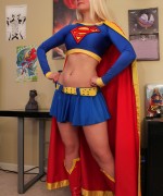 Alisa Kiss Supergirl