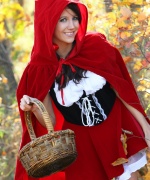 Andi Land little red riding hood