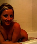 Melissa XoXo bath time
