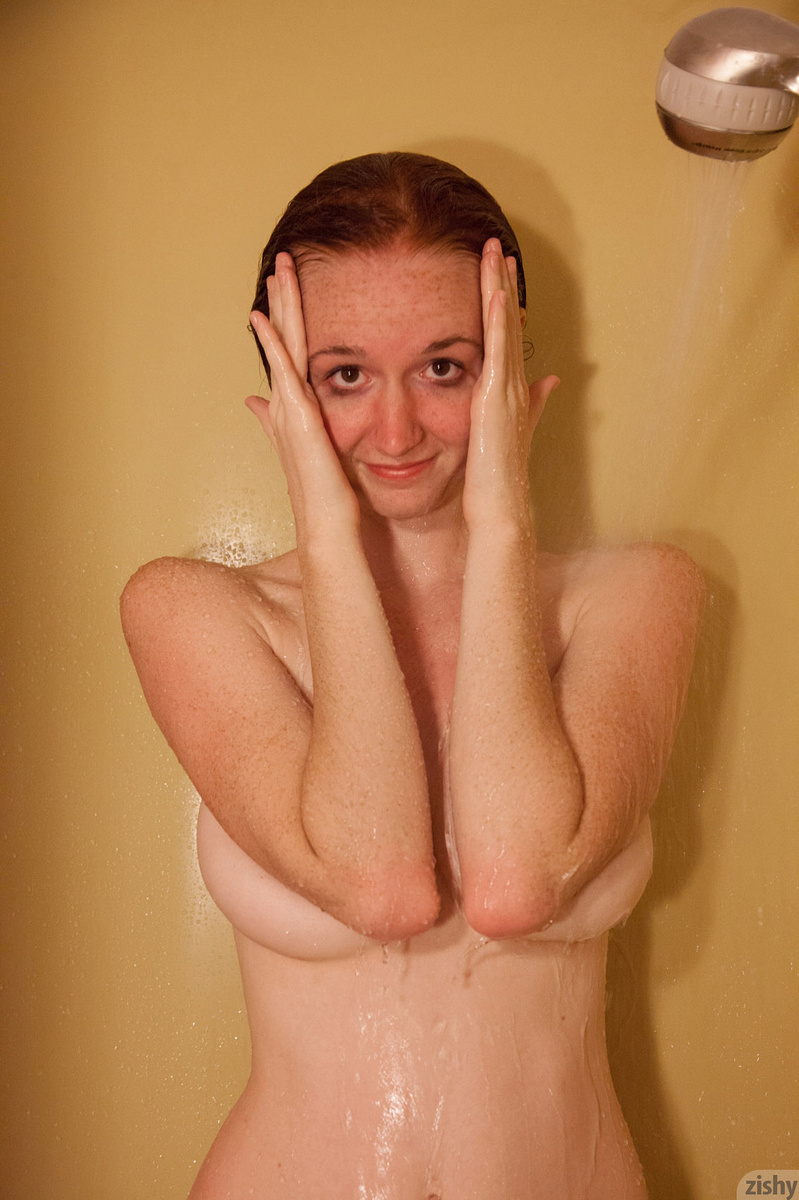 Dee Dee Lynn Escort